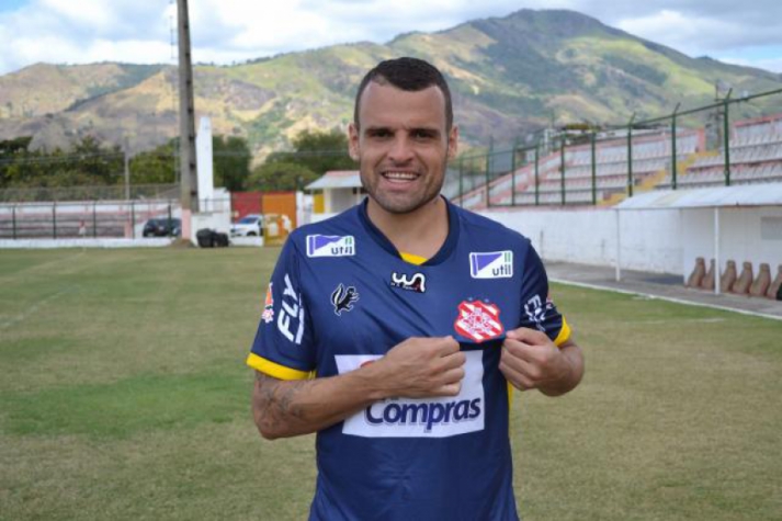Renan Silva deseja ver o Bangu brigando na parte de cima