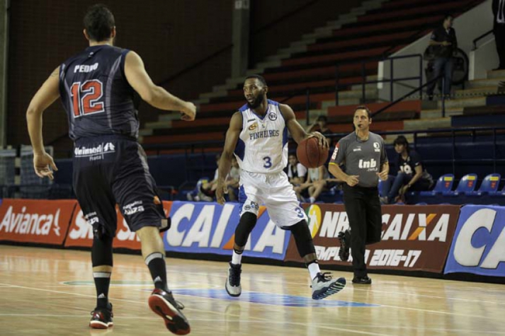 NBB CAIXA - Em casa, Pinheiros vence Franca e conquista quarta vitória