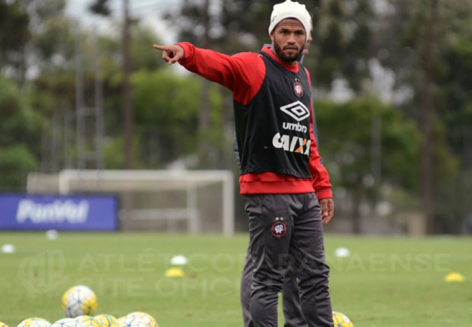 Lateral é um dos destaques do Furacão no Campeonato Brasileiro 2016