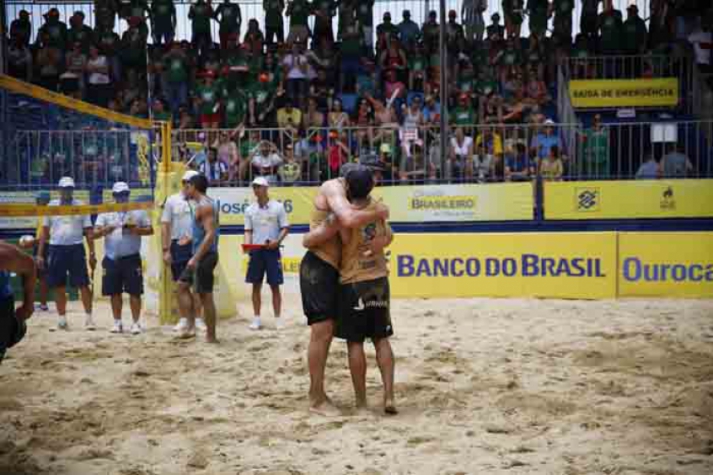 Alison e Bruno Schmidt encerram ano perfeito com título em São José (SC)