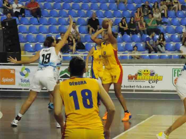 LBF CAIXA - Blumenau bate Uninassau e vence pela 1ª vez