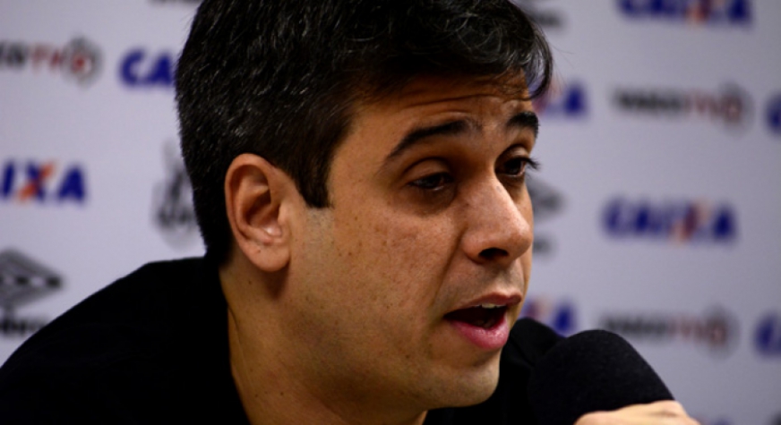 Euriquinho reclama de gol irregular de Jô: 'Lance absurdo definiu o jogo'