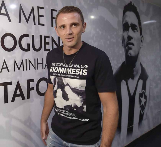 Montillo vestirá a camisa 7 do Botafogo