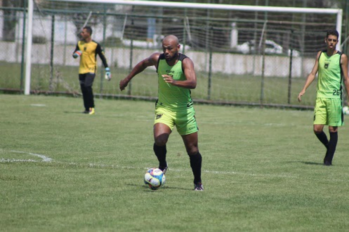 Diego Souza em ação pelo Voltaço (Divulgação)