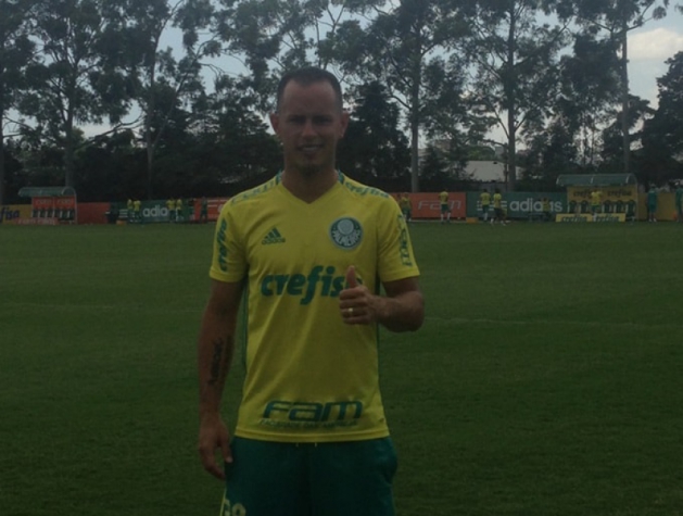 Guerra e Mina se juntam ao elenco do Palmeiras na Academia