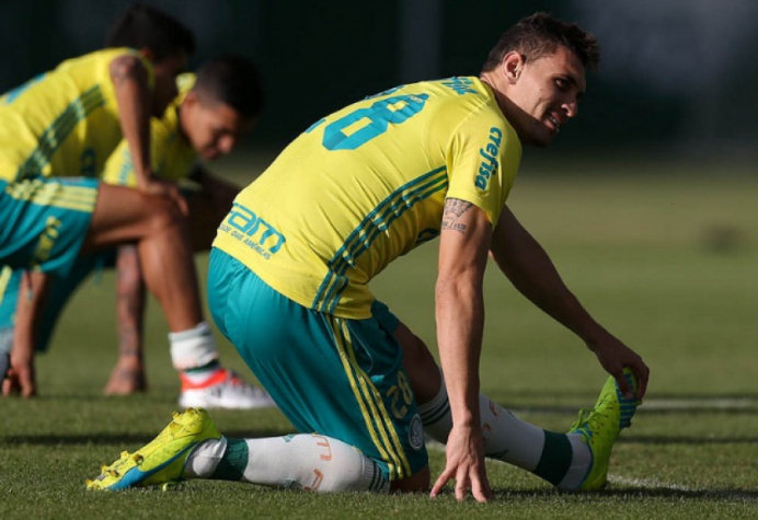 Com desfalques, técnico do Palmeiras mostra opções de time titular