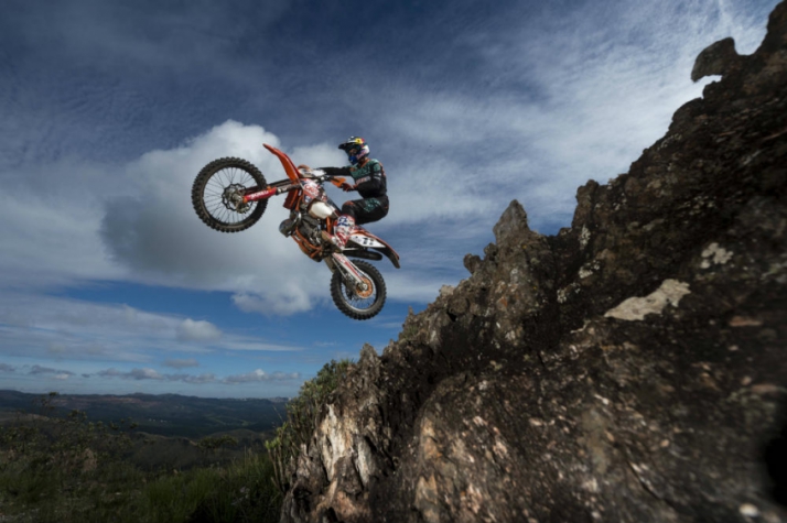 Brasileiro reforça preparação visando ao mundial de ‘moto ao extremo’