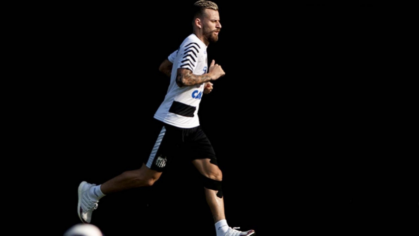 Dorival mantém dúvida sobre Lucas Lima: 'Tem que passar confiança'