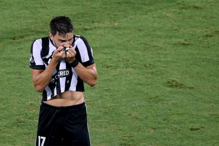 Rodrigo Pimpão marcou o gol da diferença já na metade final do segundo tempo após breve bate-rebate na área argentina