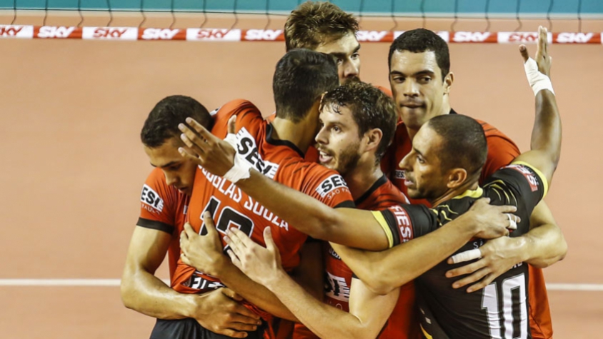 Jogadores do Sesi-SP comemoram