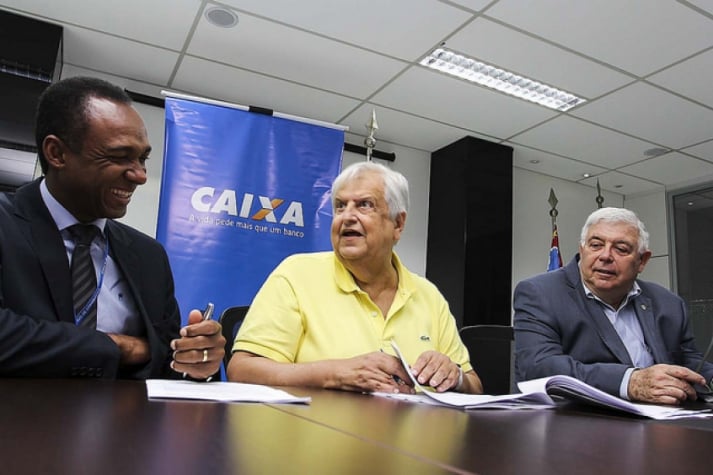 Presidente do Santos quer mais patrocínios