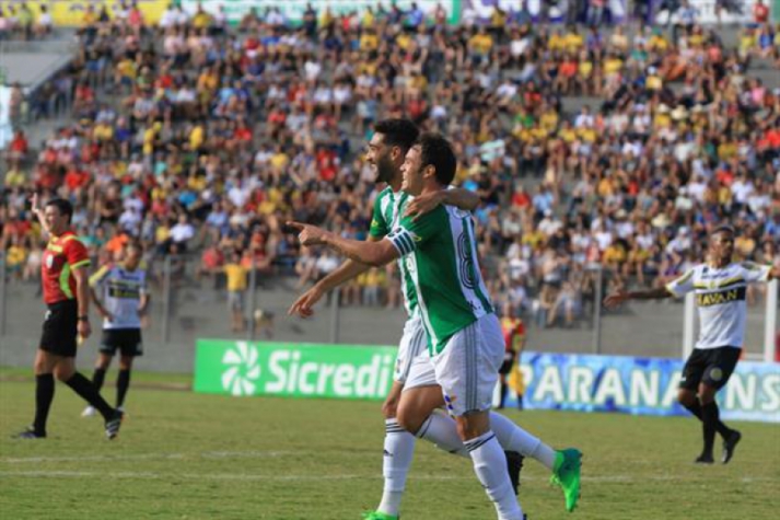 Coritiba ainda se deu ao luxo de perder um pênalti em Cascavel
