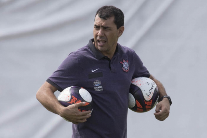 Losango no meio, passes e bola aérea: Corinthians conclui ajustes para final
