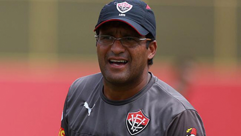 Apagado no Vitória, Wesley Carvalho pode assumir o Sub-20 do Palmeiras