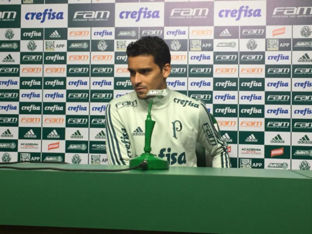 Jean explica mudança de cobrador de pênaltis e elogia Róger Guedes