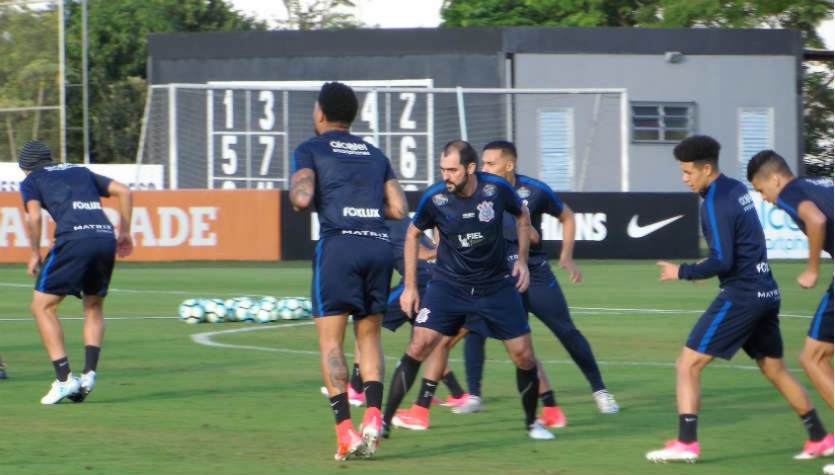 Já confirmado para encarar Grêmio, Corinthians treina com novidades