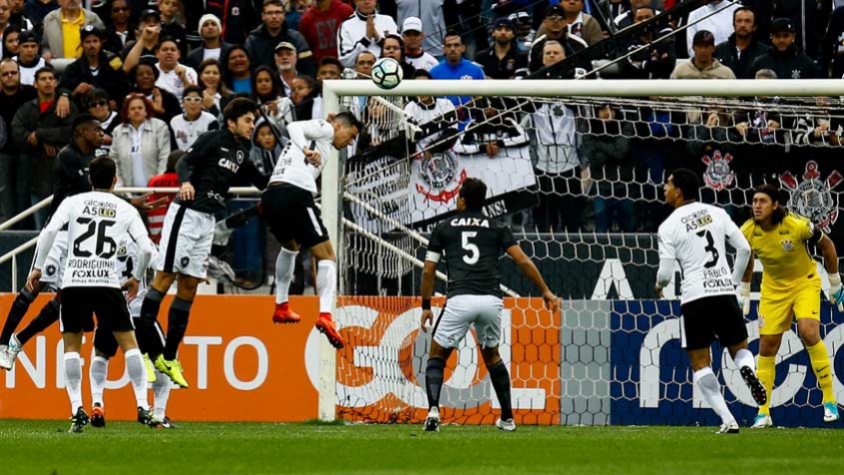 Corintiano é identificado na súmula e clube se livra de punição na Arena 