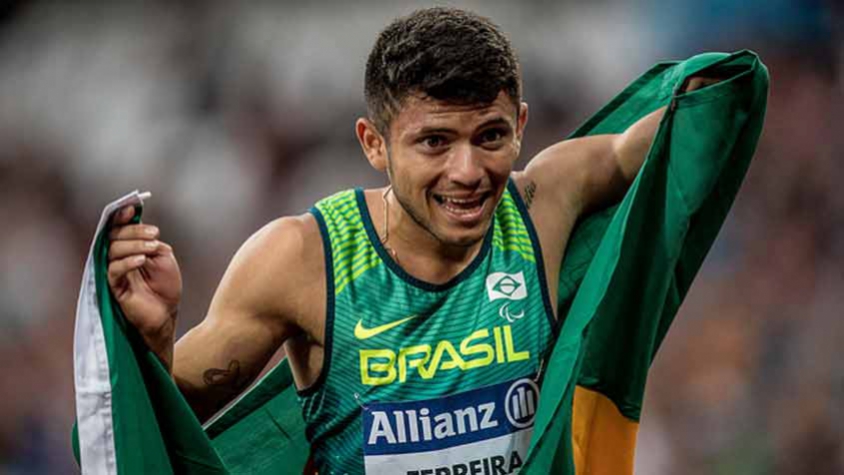 Petrúcio Ferreira quebra recorde e Brasil faz dobradinha no Mundial de Atletismo