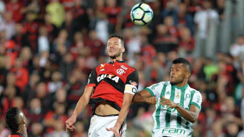 Palmeiras leva nove amarelos e perde quatro jogadores por suspensão