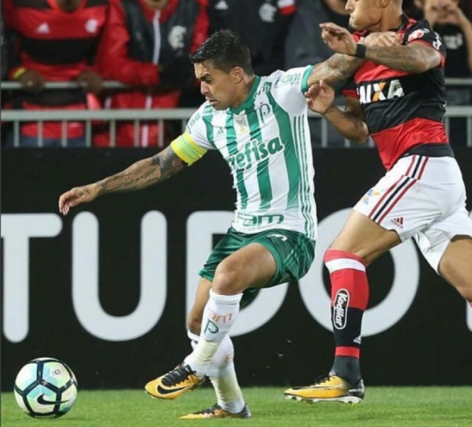 Dudu responde torcedor e chama atacante rubro-negro de 'chorão'