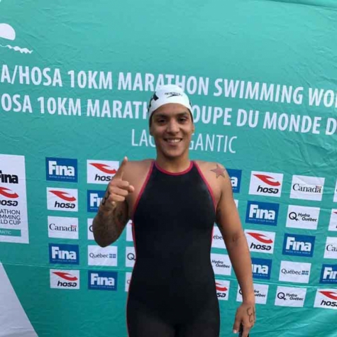 Brasileira chega a 17 títulos e se torna a maior vencedora de etapas do Circuito Mundial da FINA