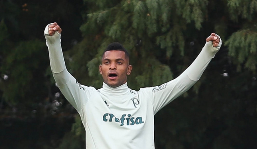 Após quebrar jejum, Borja trabalha com titulares e deve ter sequência