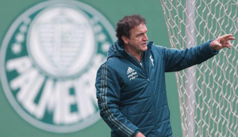 Cuca treina a defesa e posse de bola do time titular; Dudu perto da volta