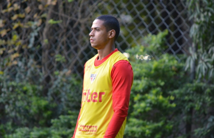 Bruno Alves chegou do Figueirense há duas semanas