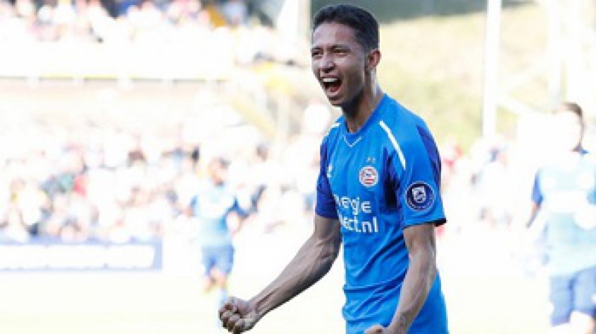 Mauro Júnior marcou seu primeiro pelo PSV, da Holanda