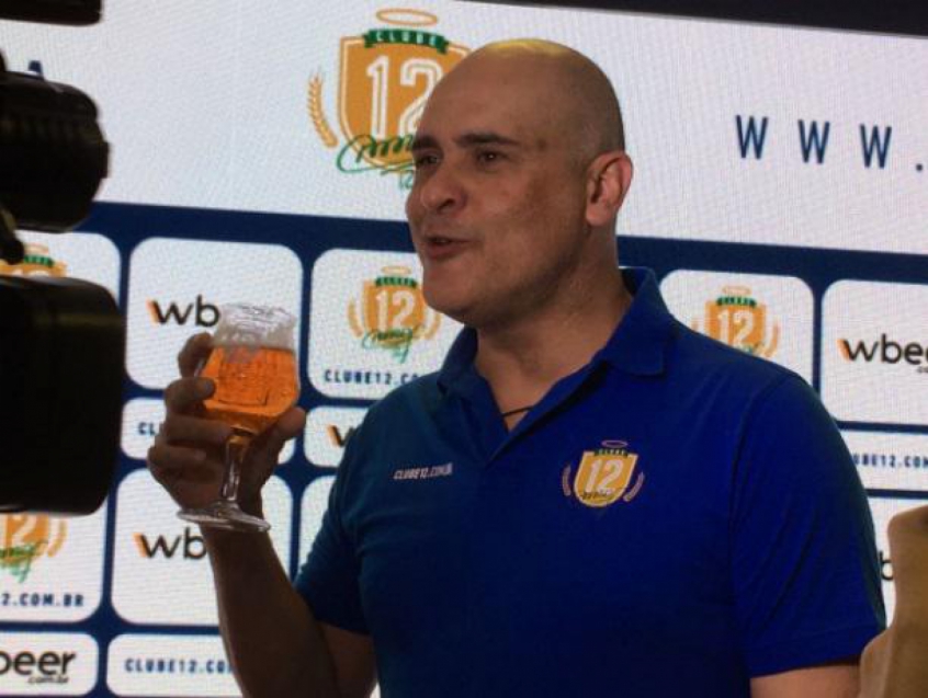 Marcos faz brinde à saúde e diz que teve medo de morrer em cirurgia 