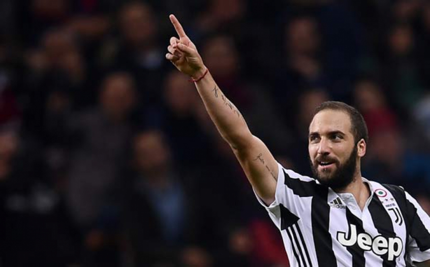 HiguaÃn - Milan x Juventus