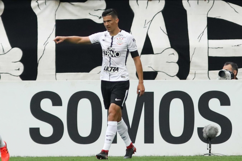 Foco no título! Balbuena vê Timão confiante e 'esquece' renovação