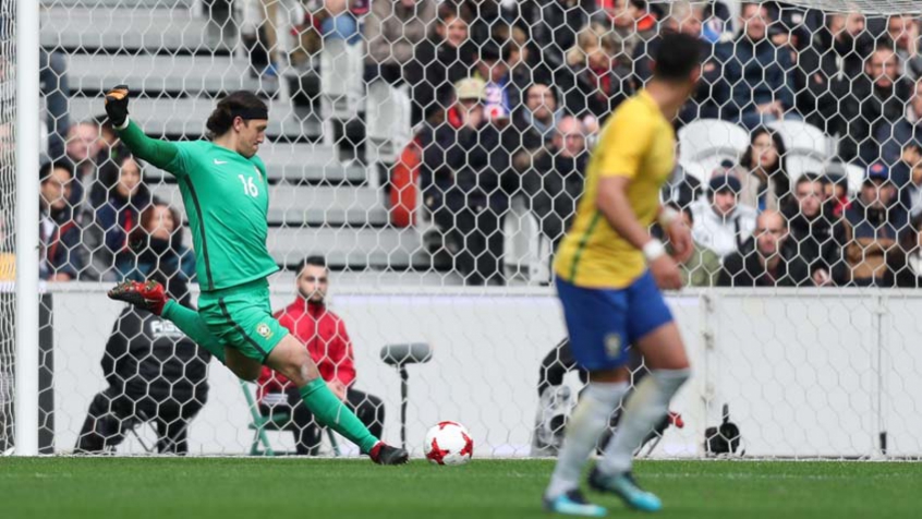 Cássio, após estreia na Seleção Brasileira: 'Estava um pouco nervoso'