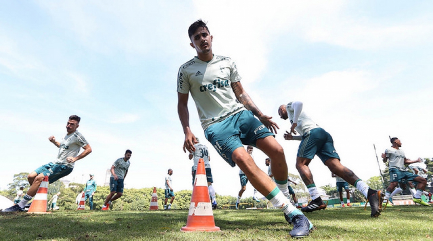 Thiago Martins renova contrato com o Palmeiras até o fim de 2020