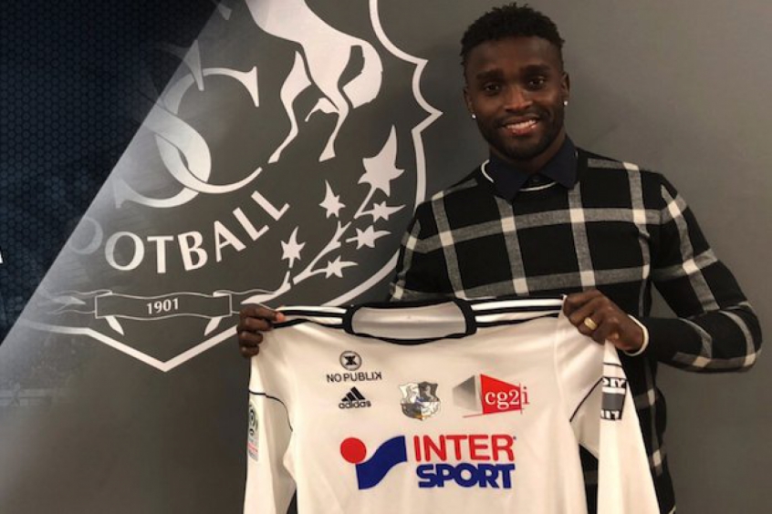Atacante que pertencia ao Corinthians fecha com clube da elite francesa