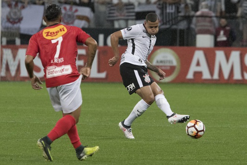  Sidcley não teme possível disputa com 'amigo' Zeca na lateral do Timão