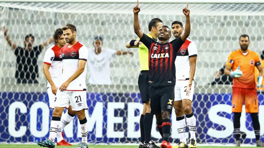 Atlético-PR x Newell´s Old Boys