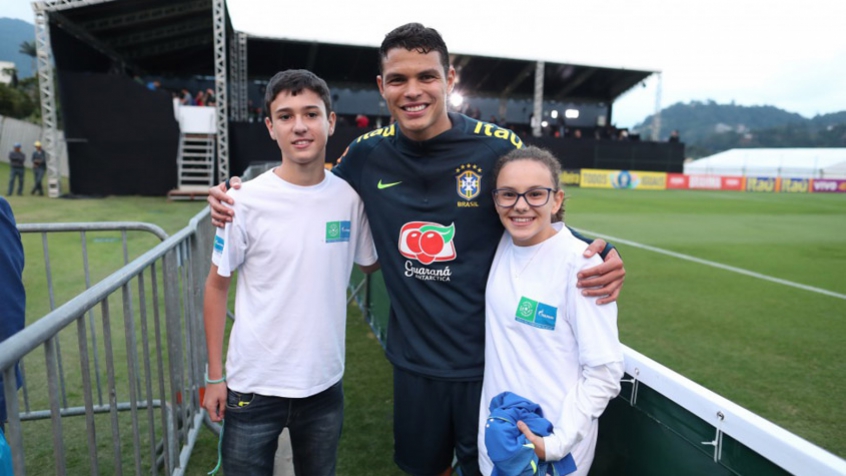 Thiago Silva e embaixadores do F4F