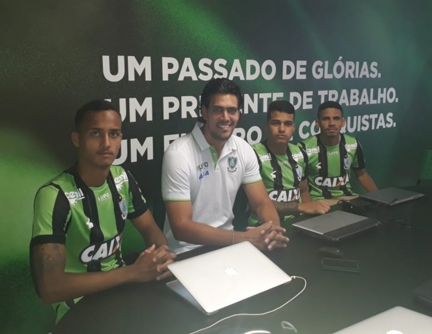 Reforços do América-MG