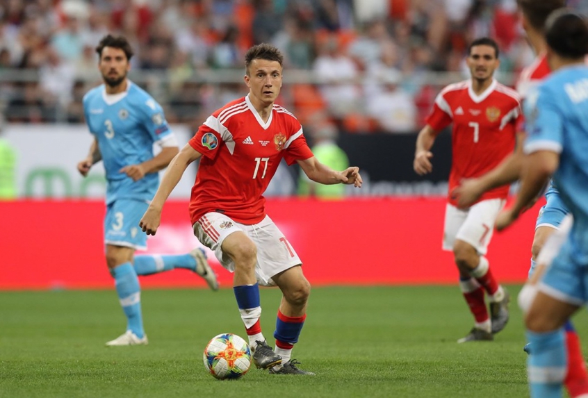 Rússia faz nove gols e vence San Marino pelas