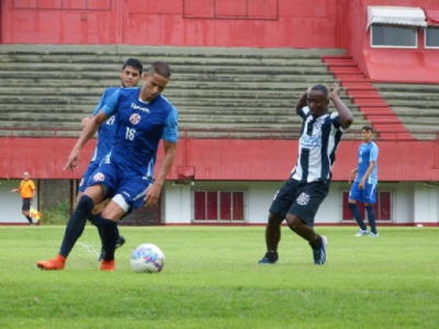 América