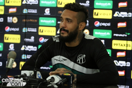 Douglas goleiro Ceará