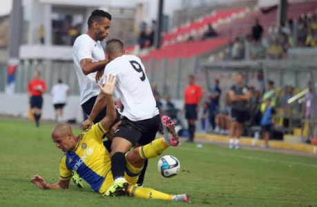 Rodolfo Soares espera conquistar o bicampeonato no país europeu (Foto: Divulgação / Hibernians)