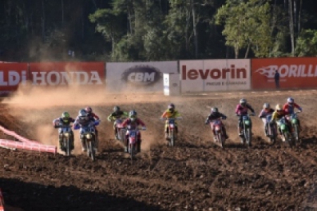 Largada de prova durante 2ª etapa Tiago Lopes/Divulgação