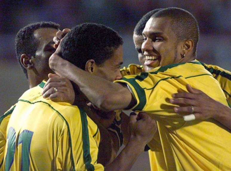 Na Copa América de 1999, o Brasil goleou por 7 a 0 e apresentou para o mundo Ronaldinho Gaúcho