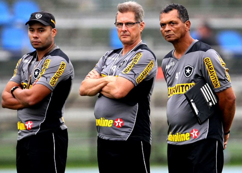Jair Ventura e Oswaldo de Oliveira - Treino do Botafogo (Foto: Satiro Sodré/SSPress)