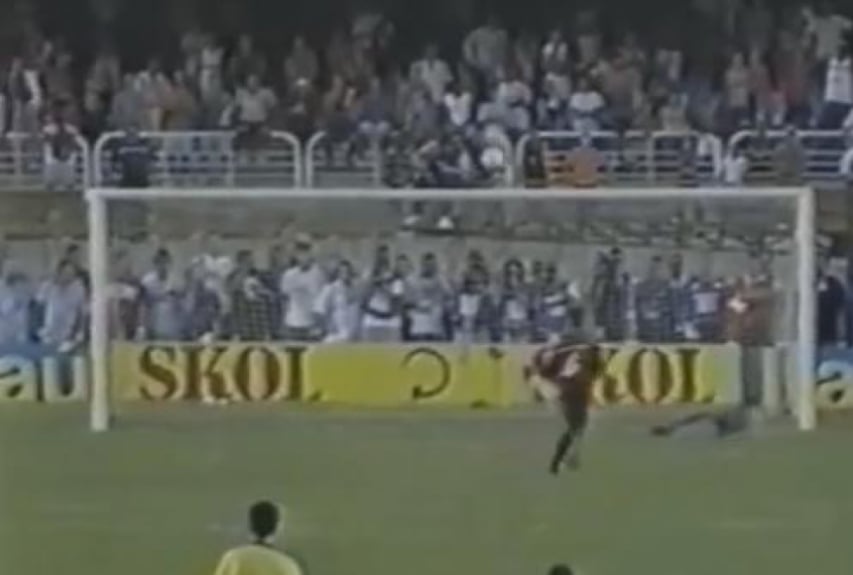 Cassio foi o autor do gol de pênalti mais curioso do Carioca, em 2001, onde o goleiro marcou e a bola voltou para dentro do gol