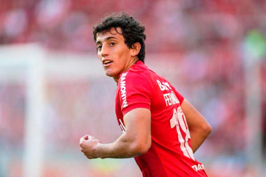 Luque - Internacional (Foto: Félix Zucco / Agencia RBS)