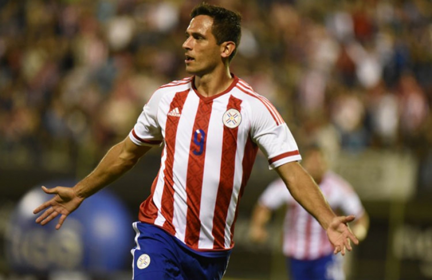 Roque Santa Cruz fez 111 jogos pelo Paraguai