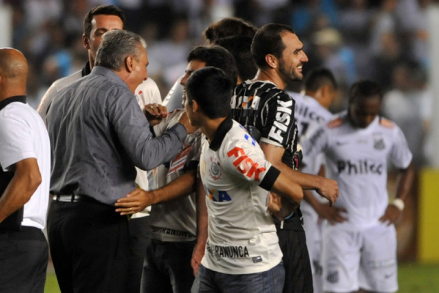 Coritnhians empata com o Santos e é campeão paulista - 19 de maio de 2013